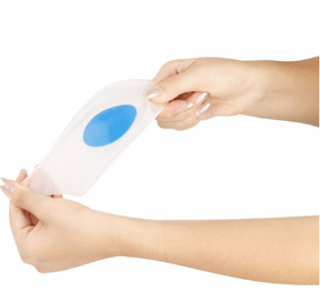 CALCANHEIRA DE SILICONE COM PONTO AZUL PARA ESPORÃO